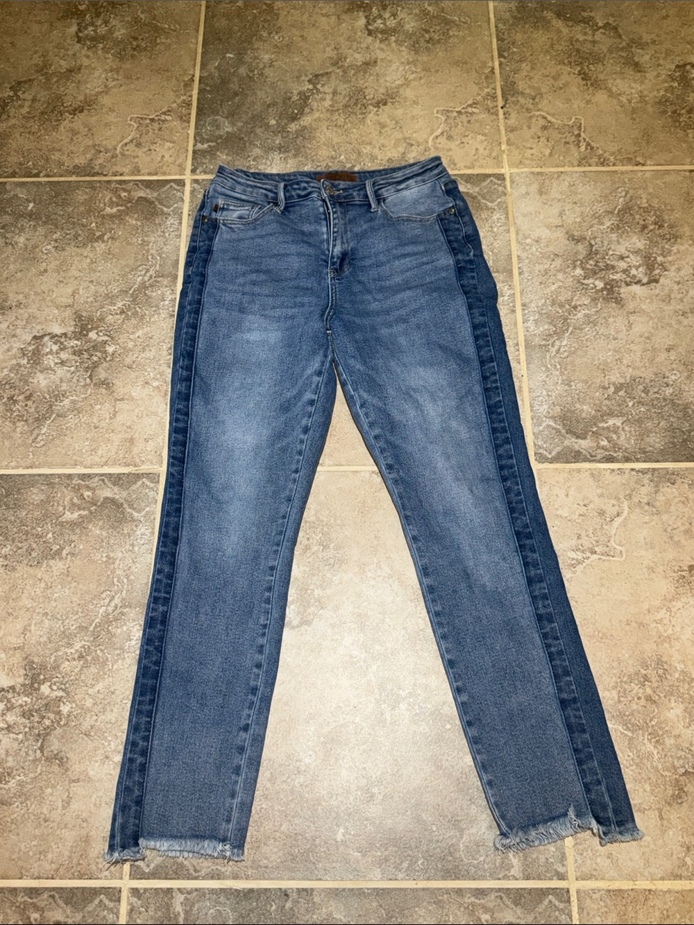 Judy Blue Two-Tone Blue Skinny Jeans with Dark Side Panels